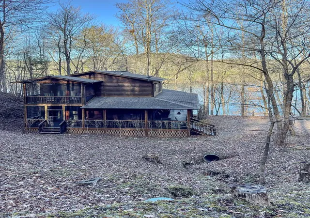 Photo 2 of Single family home for sale at 50 Lake Dr, Murphy, NC 28906 | MLS# 98524136 | Listing updated on 2026-08-20