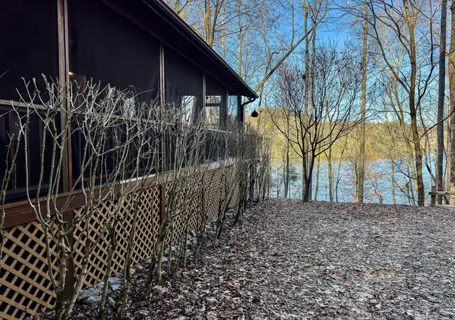 Photo 4 of Single family home for sale at 50 Lake Dr, Murphy, NC 28906 | MLS# 98524136 | Listing updated on 2026-08-20