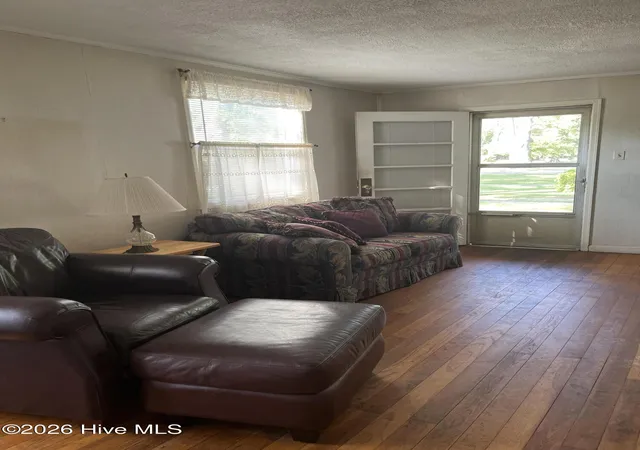 Photo 3 of Single family home for sale at 206 Midland Wy, Laurinburg, NC 28352 | MLS# 100597913 | Listing updated on 2026-08-21