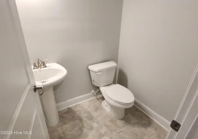 Photo 5 of Single family home for sale at 816 Hidden Brg Dr, Jacksonville, NC 28546 | MLS# 100594936 | Listing updated on 2026-08-25