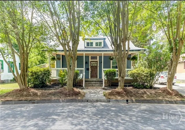 Photo 1 of Single family home for sale at 1309 E 33rd Street, Savannah, GA 31404 | MLS# SA355153 | Listing updated on 2026-08-29
