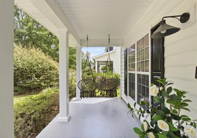 Photo 4 of Single family home for sale at 6 Whispering Oaks Trl, Savannah, GA 31419 | MLS# SA363442 | Listing updated on 2026-09-11
