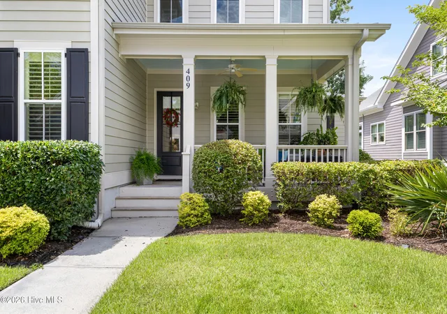 Photo 3 of Single family home for sale at 409 Cornubia Dr, Castle Hayne, NC 28429 | MLS# 100595253 | Listing updated on 2026-10-04