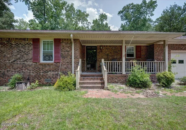 Photo 2 of Single family home for sale at 1412 Oxford Ln, New Bern, NC 28562 | MLS# 100589213 | Listing updated on 2026-09-16
