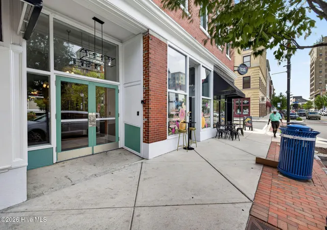 Photo 4 of Condo for sale at 304 N Front St #Q, Wilmington, NC 28401 | MLS# 100589923 | Listing updated on 2026-08-26