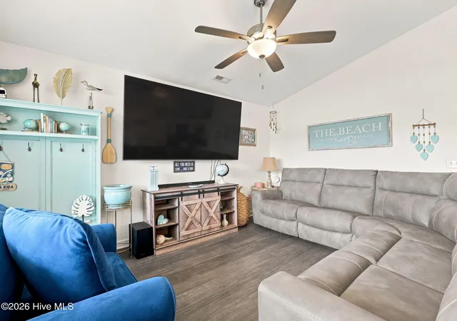Photo 4 of Single family home for sale at 612 Macy Pl, Hubert, NC 28539 | MLS# 100594100 | Listing updated on 2026-08-19