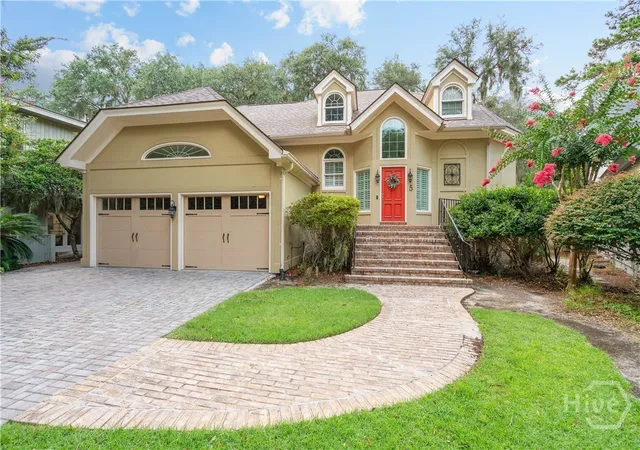Photo 1 of Single family home for sale at 5 Windlass Ct, Savannah, GA 31411 | MLS# SA360707 | Listing updated on 2026-08-21