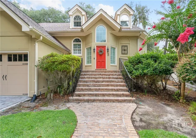 Photo 2 of Single family home for sale at 5 Windlass Ct, Savannah, GA 31411 | MLS# SA360707 | Listing updated on 2026-08-21