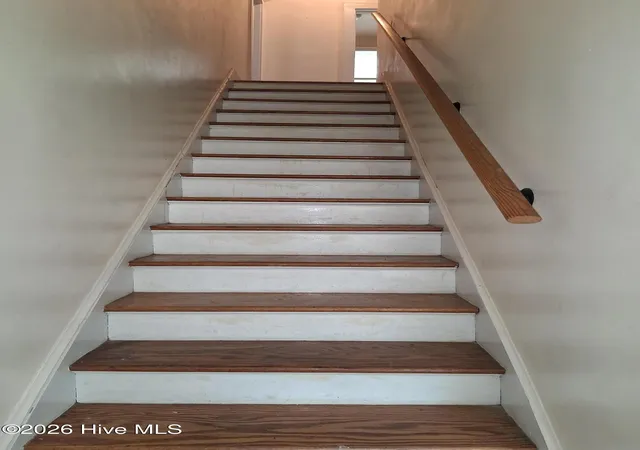 Photo 3 of Single family home for sale at 404 Wilson Ave, Kinston, NC 28501 | MLS# 100597195 | Listing updated on 2026-09-23