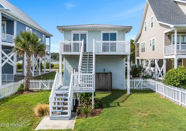 Photo 2 of Single family home for sale at 186 Sailfish Dr, Holden Beach, NC 28462 | MLS# 100599508 | Listing updated on 2026-09-08
