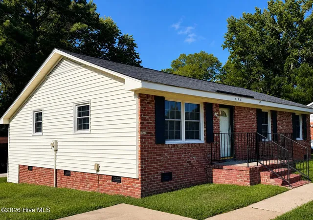 Photo 2 of Single family home for sale at 736 Lincoln Dr, Rocky Mount, NC 27801 | MLS# 100599133 | Listing updated on 2026-08-27