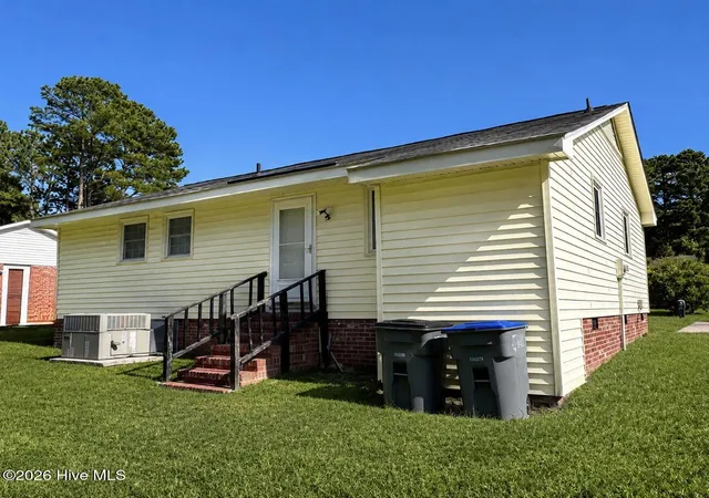 Photo 3 of Single family home for sale at 736 Lincoln Dr, Rocky Mount, NC 27801 | MLS# 100599133 | Listing updated on 2026-08-27