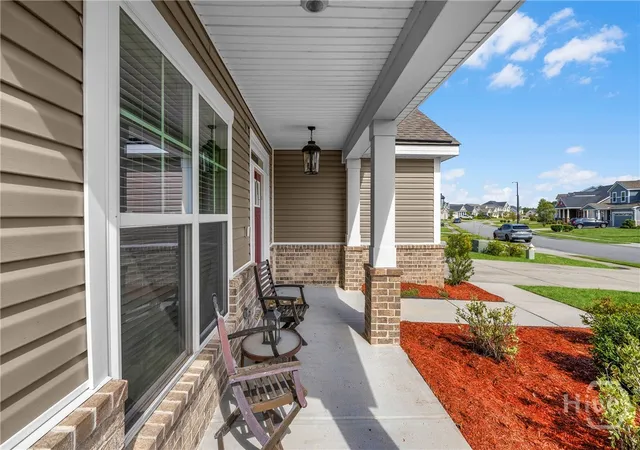 Photo 4 of Single family home for sale at 30 Shoefstall St, Savannah, GA 31407 | MLS# SA361830 | Listing updated on 2026-10-14