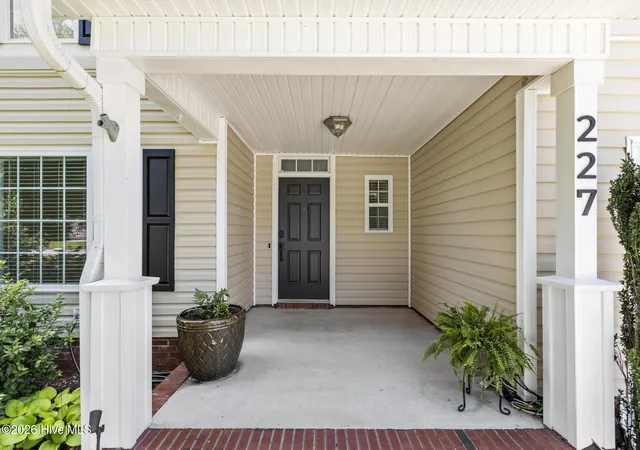 Photo 3 of Single family home for sale at 227 S River Dr, Jacksonville, NC 28540 | MLS# 100594854 | Listing updated on 2026-10-04