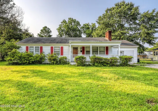 Photo 2 of Single family home for sale at 111 Pineview St, Havelock, NC 28532 | MLS# 100593576 | Listing updated on 2026-10-02