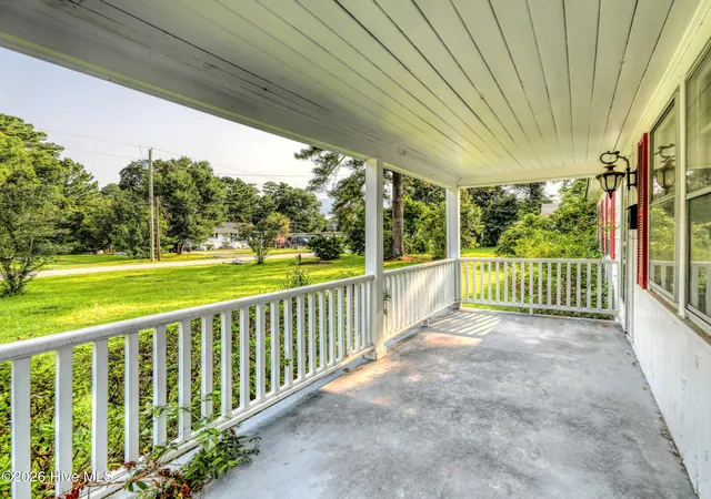 Photo 4 of Single family home for sale at 111 Pineview St, Havelock, NC 28532 | MLS# 100593576 | Listing updated on 2026-10-02