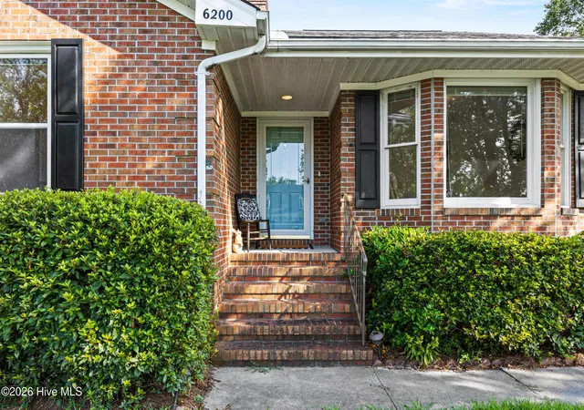 Photo 2 of Single family home for sale at 6200 Strawfield Dr, Wilmington, NC 28405 | MLS# 100598252 | Listing updated on 2026-09-14