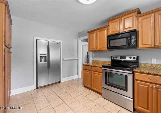 Photo 3 of Single family home for sale at 1104 N Overlook Dr, Greenville, NC 27858 | MLS# 100593292 | Listing updated on 2026-10-06
