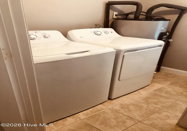 Photo 4 of Single family home for sale at 1104 N Overlook Dr, Greenville, NC 27858 | MLS# 100593292 | Listing updated on 2026-10-06