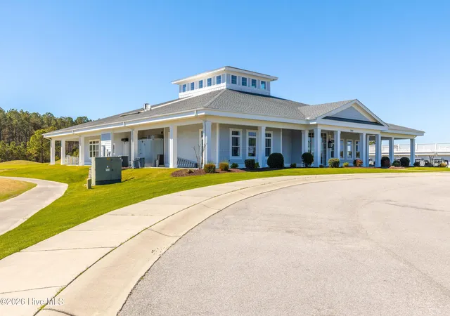 Photo 4 of Single family home for sale at 105 Winters Rest Rd, Beaufort, NC 28516 | MLS# 100598744 | Listing updated on 2026-10-08