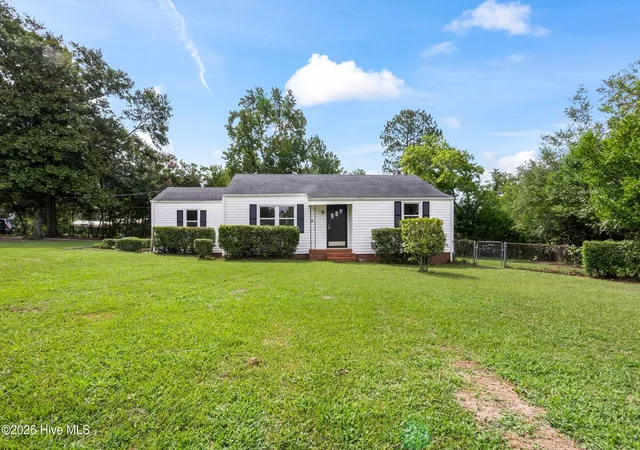 Photo 3 of Single family home for sale at 1019 Skyview Dr, North Augusta, SC 29841 | MLS# 100591169 | Listing updated on 2026-08-20