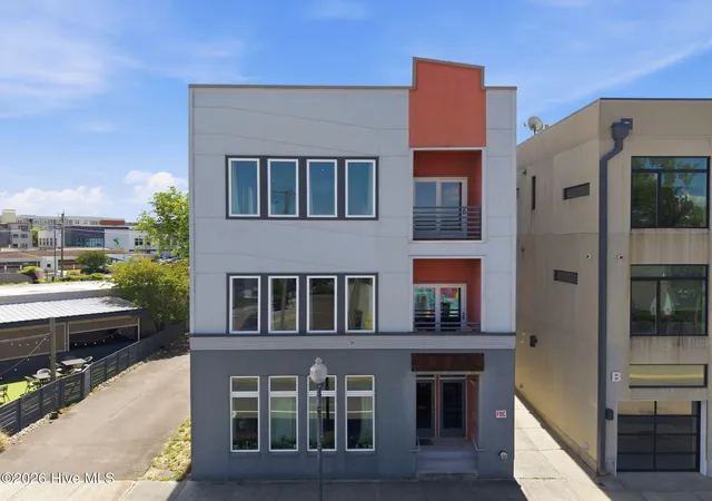 Condo for sale at 314 Davis St #Unit 301, Wilmington, NC 28401 | MLS# 100598093