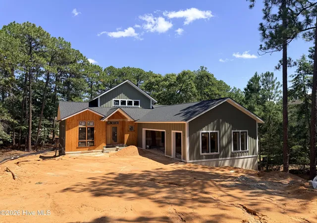 Photo 1 of Single family home for sale at 10 Overcup Ln, Pinehurst, NC 28374 | MLS# 100598645 | Listing updated on 2026-08-26