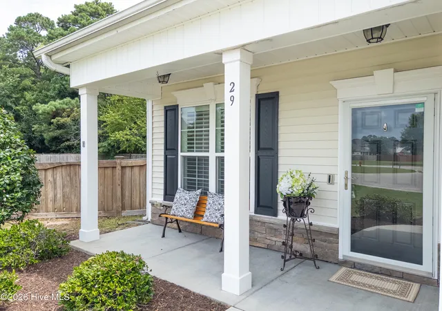 Photo 3 of Single family home for sale at 29 Farm Meadow Ct, Hampstead, NC 28443 | MLS# 100588239 | Listing updated on 2026-08-29