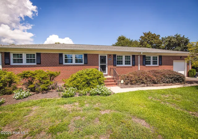 Photo 3 of Single family home for sale at 3851 Sylvan Dr, Wilmington, NC 28403 | MLS# 100597798 | Listing updated on 2026-09-17