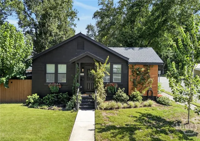 Photo 3 of Multi family home for sale at 1332 E 39th & 2205 Ash St, Savannah, GA 31404 | MLS# SA363197 | Listing updated on 2026-09-10