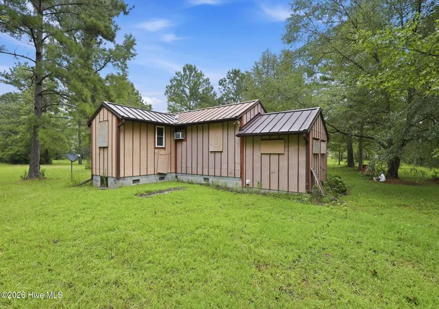 Photo 3 of Single family home for sale at 301 Seawell Farm Rd, Bayboro, NC 28515 | MLS# 100599246 | Listing updated on 2026-08-30