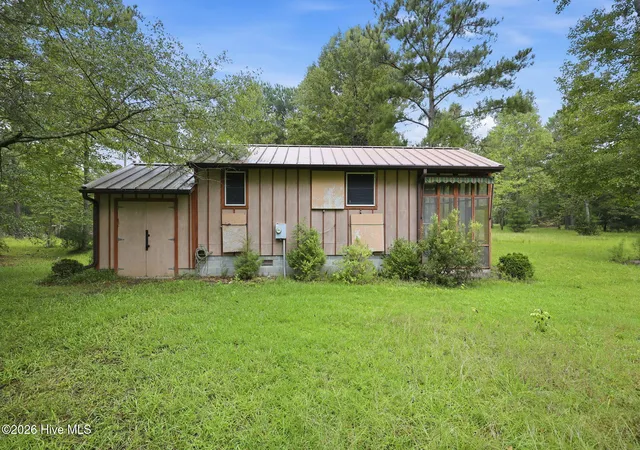 Photo 4 of Single family home for sale at 301 Seawell Farm Rd, Bayboro, NC 28515 | MLS# 100599246 | Listing updated on 2026-08-30