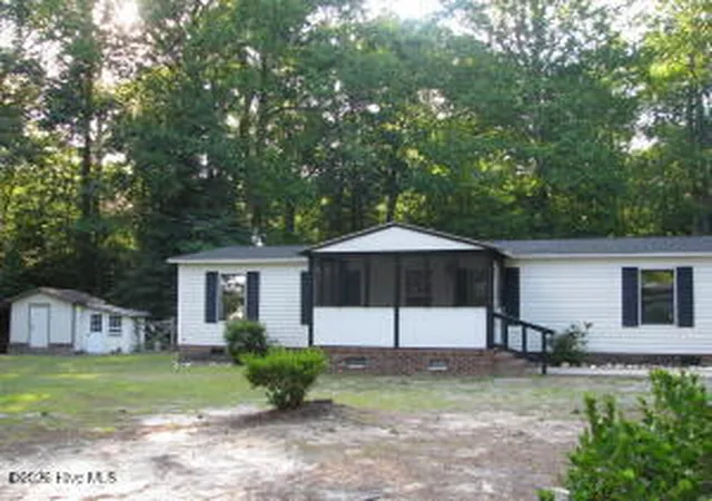 Photo 4 of Manufactured home for sale at 127 Haywood Dr, Roanoke Rapids, NC 27870 | MLS# 100592111 | Listing updated on 2026-10-10