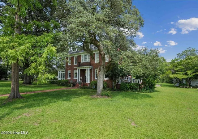 Photo 3 of Single family home for sale at 1115 College St, Kinston, NC 28501 | MLS# 100594122 | Listing updated on 2026-08-19