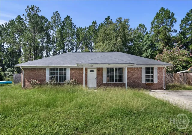 Photo 1 of Single family home for sale at 1325 Loblolly Dr, Hinesville, GA 31313 | MLS# SA363076 | Listing updated on 2026-09-18