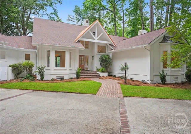 Photo 2 of Single family home for sale at 6 Hardwicke Ln, Savannah, GA 31411 | MLS# SA360943 | Listing updated on 2026-09-06