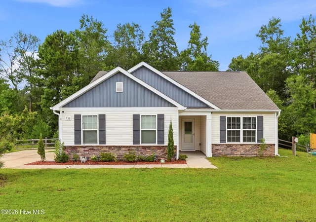 Photo 1 of Single family home for sale at 530 Poppleton Dr, Hampstead, NC 28443 | MLS# 100589647 | Listing updated on 2026-09-19