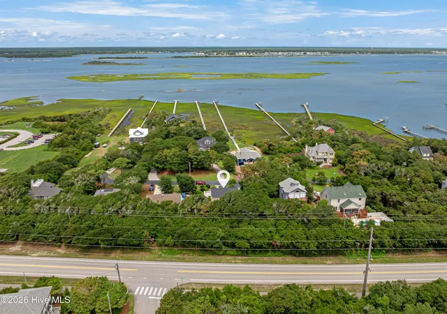 Photo 2 of Single family home for sale at 6611 Marsh Cvs Rd, Emerald Isle, NC 28594 | MLS# 100595331 | Listing updated on 2026-09-19