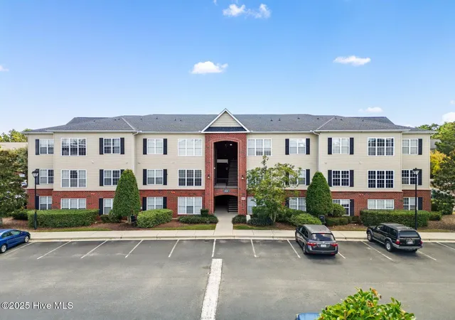 Condo for sale at 2820 Bloomfield Ln #Unit 207, Wilmington, NC 28412 | MLS# 100598804