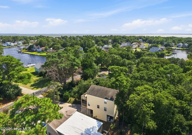 Photo 4 of Single family home for sale at 313 Sir Chandler Dr, Kill Devil Hills, NC 27948 | MLS# 100596029 | Listing updated on 2026-08-27
