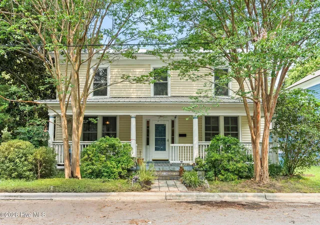Photo 1 of Single family home for sale at 216 Fleming St, Washington, NC 27889 | MLS# 100589524 | Listing updated on 2026-09-29