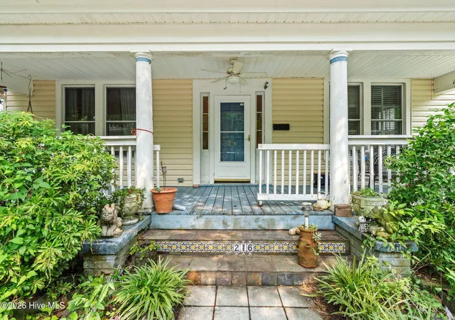 Photo 2 of Single family home for sale at 216 Fleming St, Washington, NC 27889 | MLS# 100589524 | Listing updated on 2026-09-29