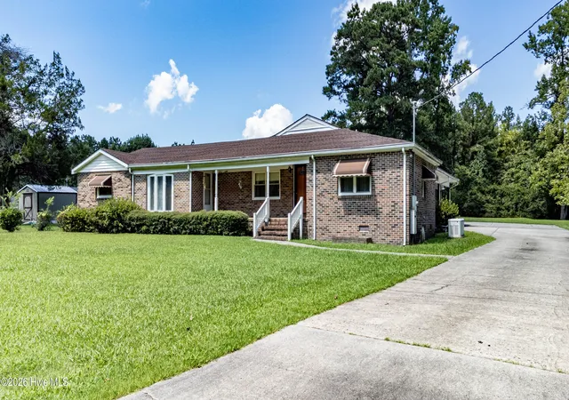 Photo 2 of Single family home for sale at 400 W Barnhill St, Everetts, NC 27825 | MLS# 100598902 | Listing updated on 2026-09-06