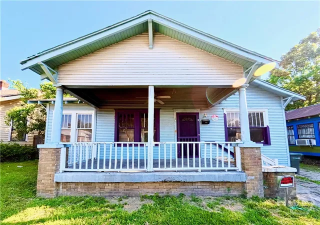 Photo 4 of Single family home for sale at 1112 Se 36th Street, Savannah, GA 31404 | MLS# SA363004 | Listing updated on 2026-09-11