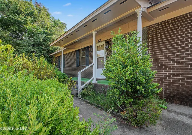 Photo 3 of Single family home for sale at 307 Wiley Ave, Augusta, GA 30906 | MLS# 100595178 | Listing updated on 2026-08-30