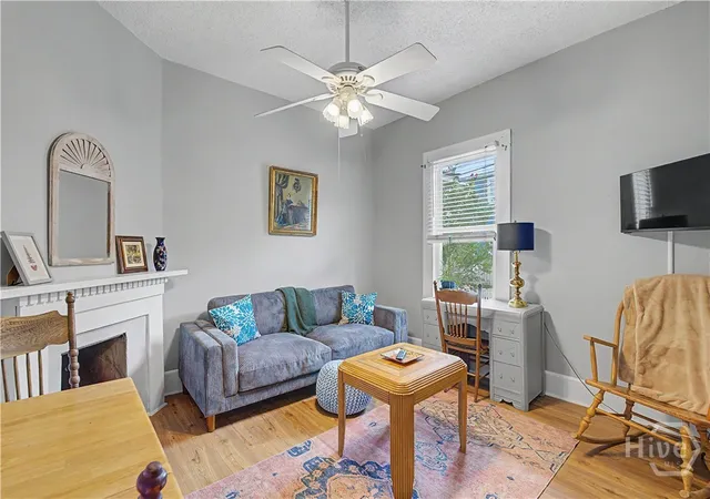 Photo 3 of Single family home for sale at 530 E Gordon Ln, Savannah, GA 31401 | MLS# SA360821 | Listing updated on 2026-08-25