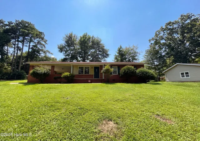 Photo 1 of Single family home for sale at 440 Hood St, Rockingham, NC 28379 | MLS# 100595104 | Listing updated on 2026-09-08