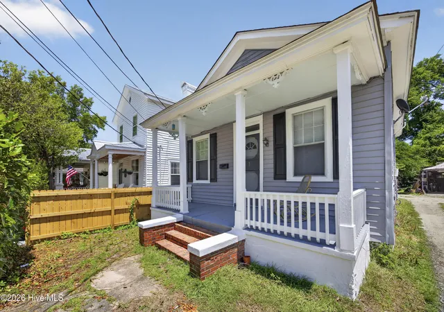 Photo 3 of Single family home for sale at 312 Mcrae St, Wilmington, NC 28401 | MLS# 100590081 | Listing updated on 2026-09-09