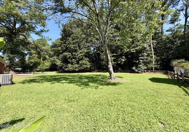 Photo 3 of Single family home for sale at 216 Rockledge Rd, New Bern, NC 28562 | MLS# 100594799 | Listing updated on 2026-10-27