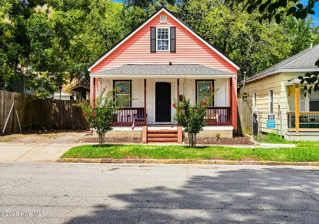 Photo 1 of Single family home for sale at 1303 Ann St, Wilmington, NC 28401 | MLS# 100598798 | Listing updated on 2026-09-15